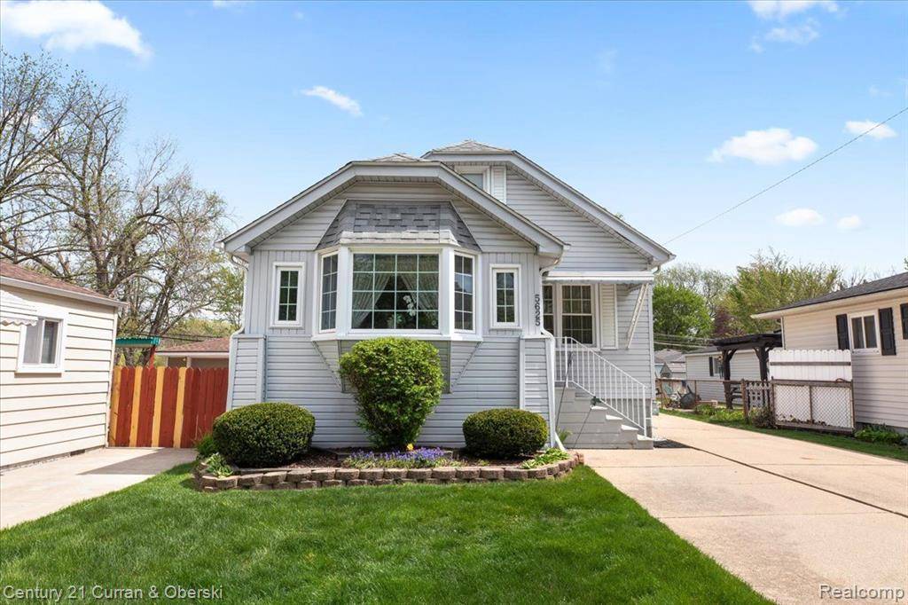 Dearborn Heights, MI 48125,5625 HARDING Street