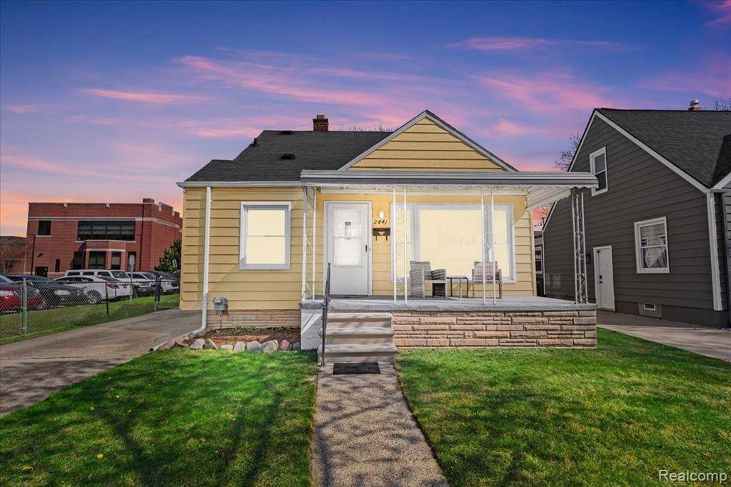 Royal Oak, MI 48067,2441 Brockton Avenue