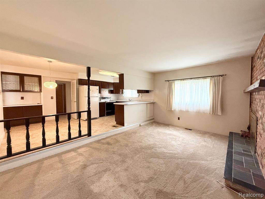 Troy, MI 48085,5292 ABINGTON Drive