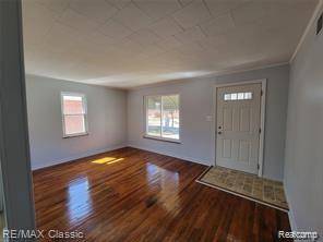 Dearborn Heights, MI 48127,6198 N ROBINDALE Avenue