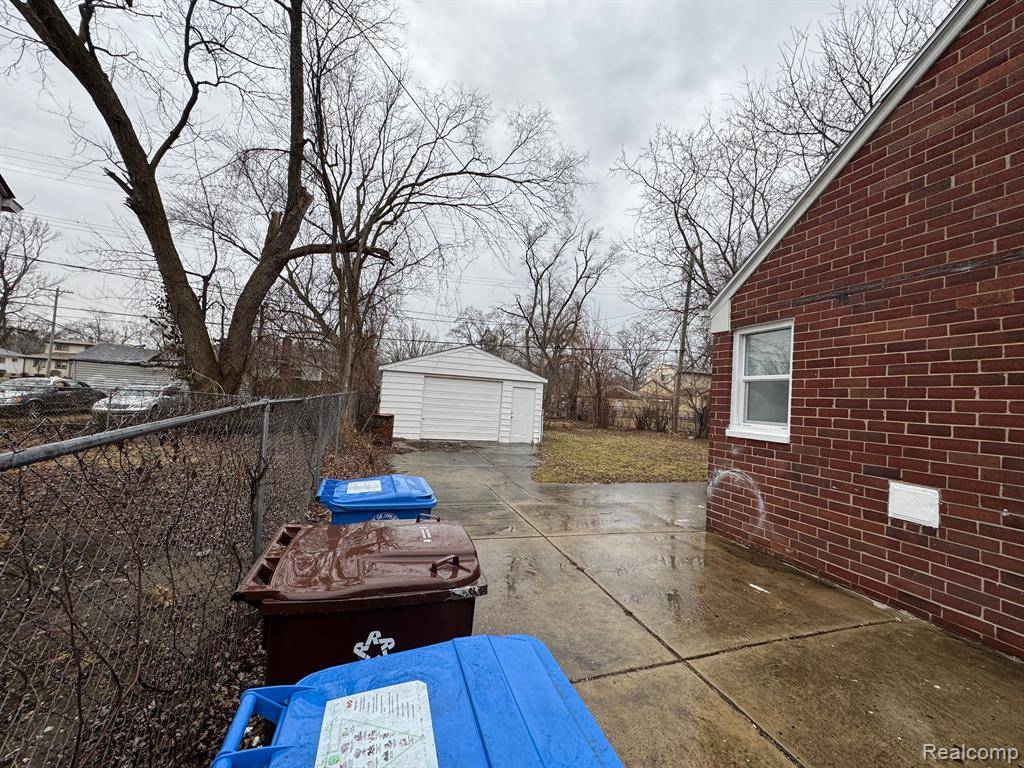 Inkster, MI 48141,1338 HELEN Street