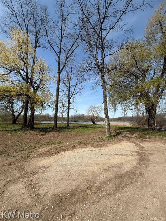 White Lake Twp, MI 48386,010770 HIGHLAND Road