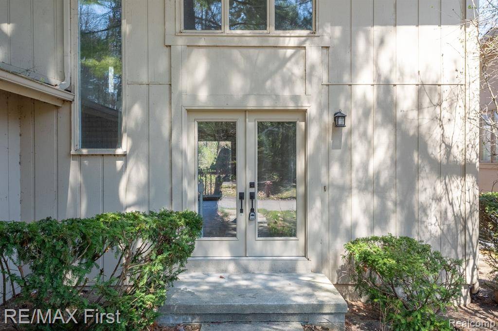 West Bloomfield Twp, MI 48324,6620 RED CEDAR Lane