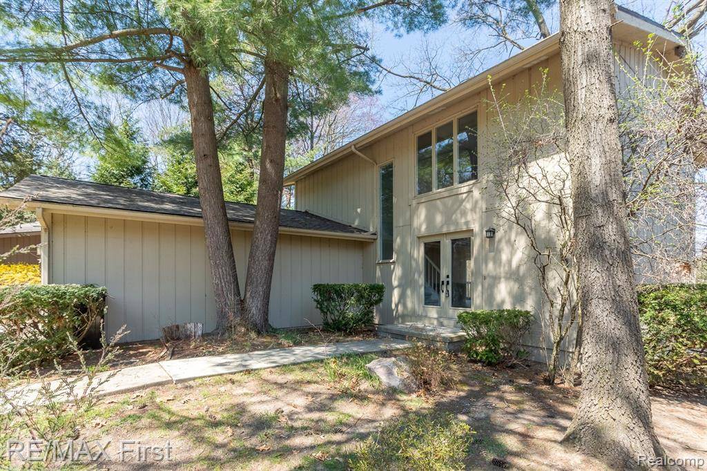 West Bloomfield Twp, MI 48324,6620 RED CEDAR Lane