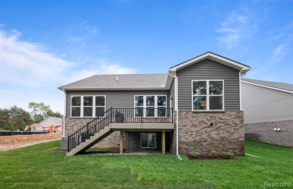 Village Of Clarkston, MI 48346,3058 SHEFFIELD Circle