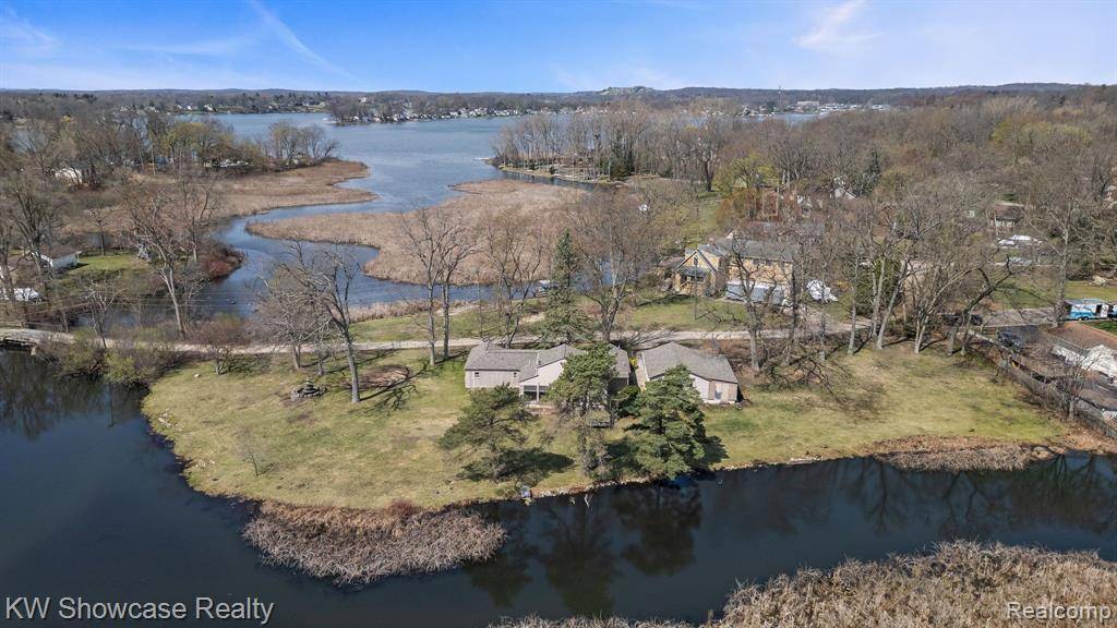 White Lake Twp, MI 48386,184 SHOTWELL Street