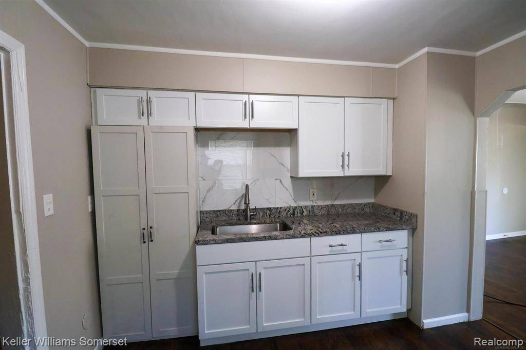 Warren, MI 48089,8685 FORD Avenue