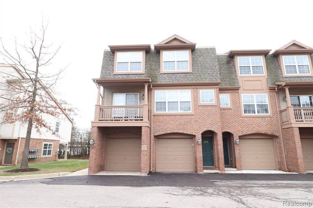 Ann Arbor, MI 48105,2826 BARCLAY Way
