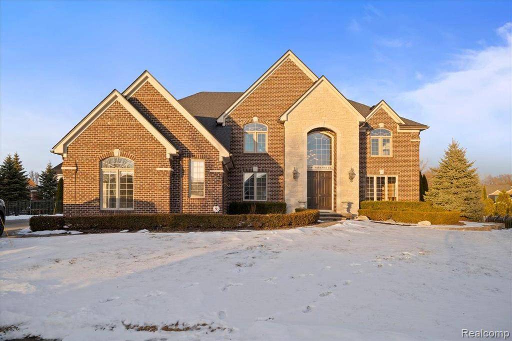Shelby Twp, MI 48316,2595 PARKWAY