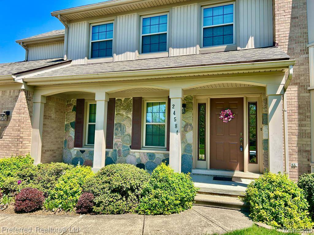 Farmington Hills, MI 48336,24584 RIDGEVIEW