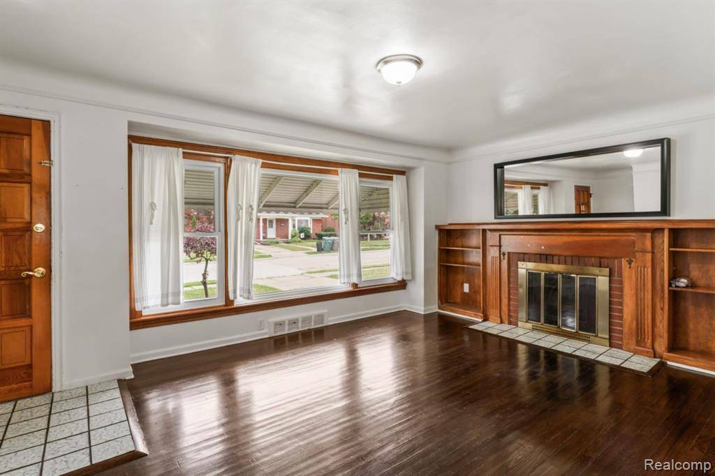Dearborn, MI 48128,23226 EDWARD Street