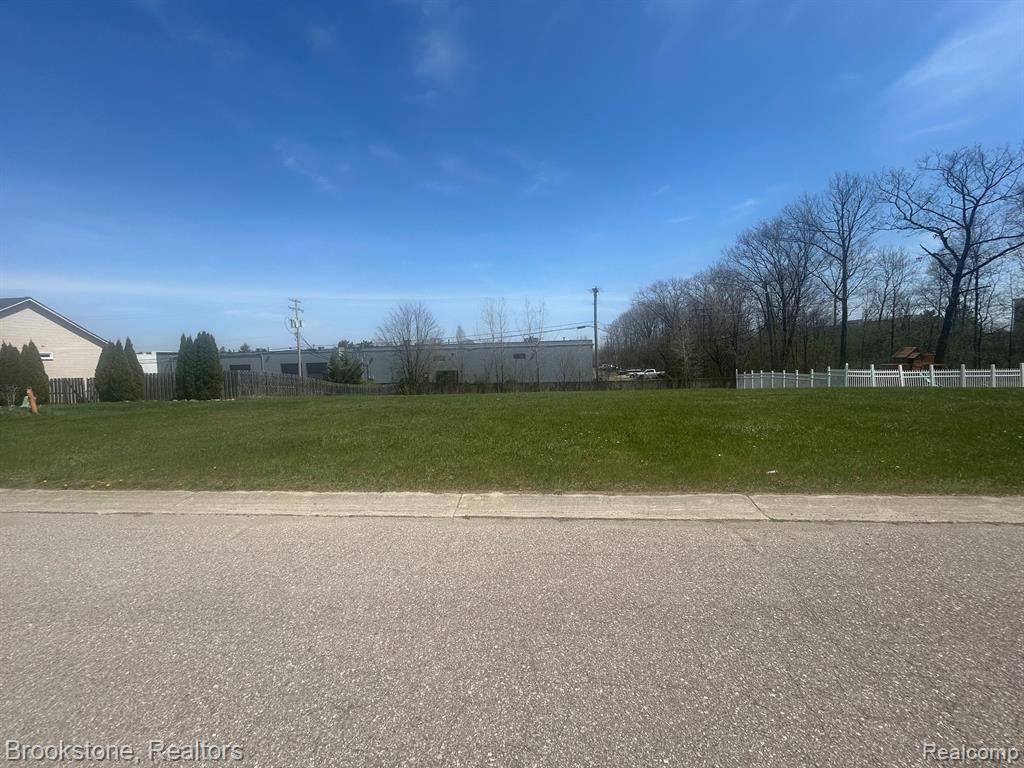 Pontiac, MI 48342,558 BOYD Street