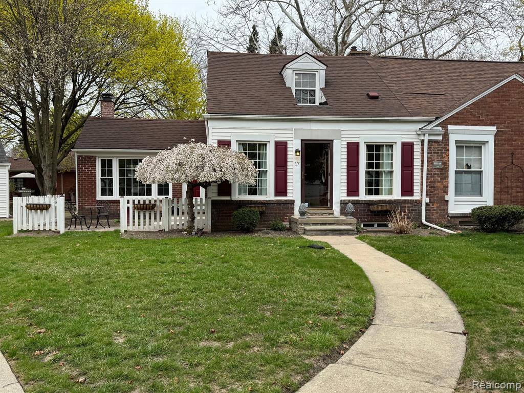 Dearborn, MI 48120,17 CARLTON Lane
