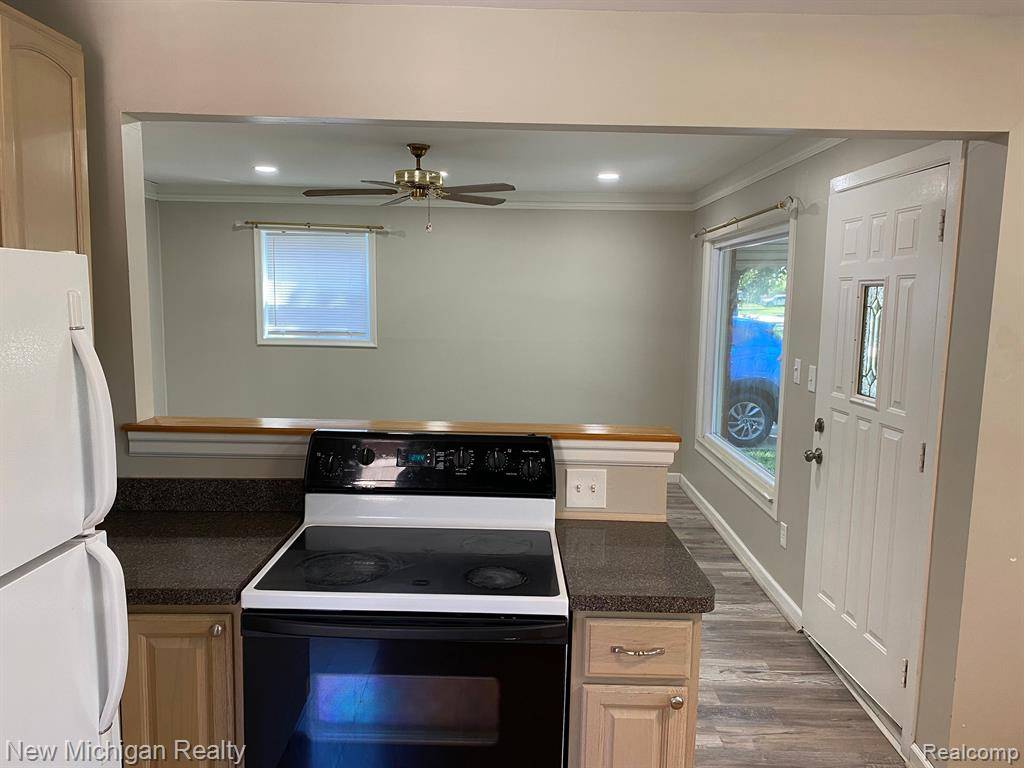Dearborn Heights, MI 48125,4671 MCKINLEY Street