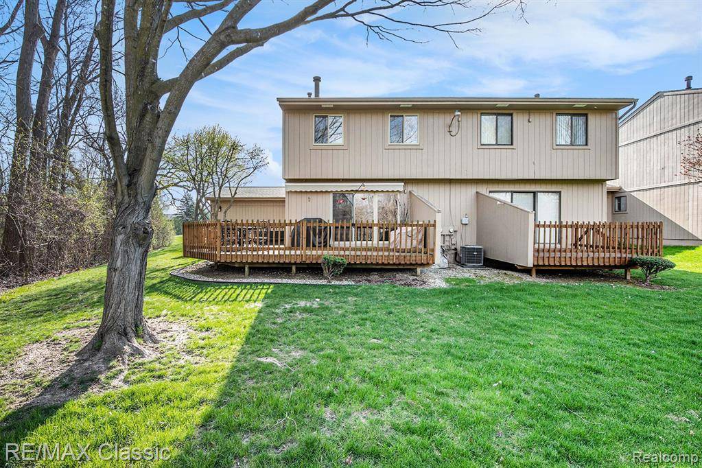 Waterford Twp, MI 48329,4365 S MEADOW Drive