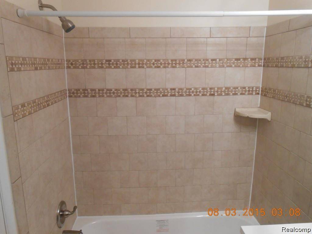 Royal Oak, MI 48073,5015 CROOKS Road 27