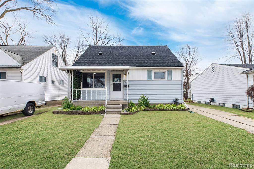 Livonia, MI 48150,9046 LOUISE Street
