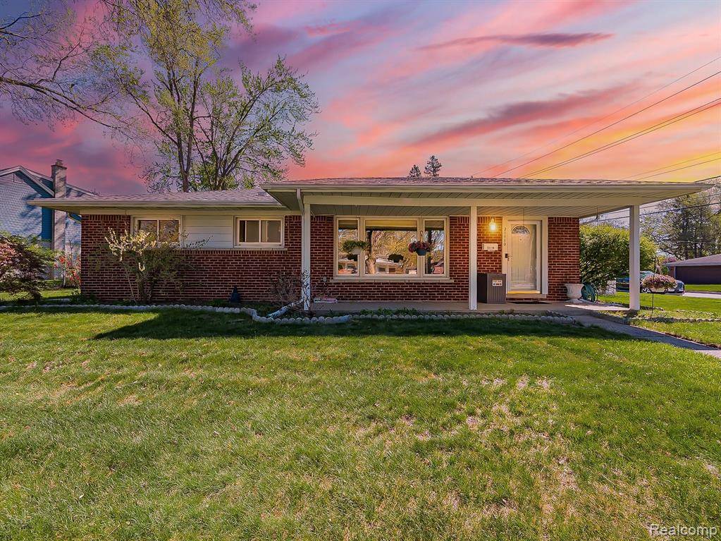 Farmington, MI 48336,21110 LARKSPUR Street