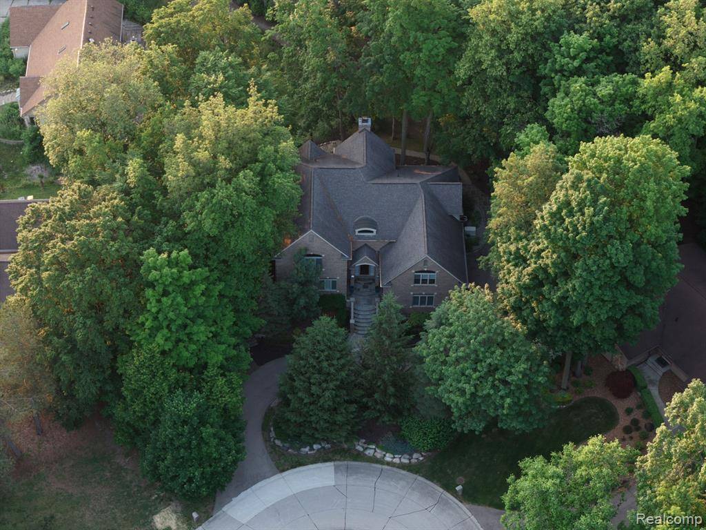 Northville, MI 48167,21480 LUJON Court