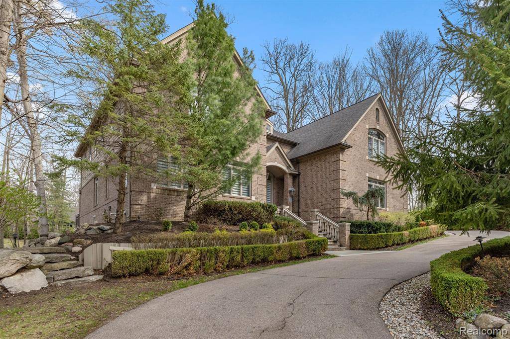Northville, MI 48167,21480 LUJON Court