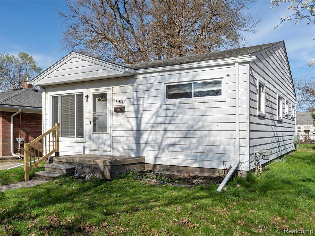 Warren, MI 48091,21418 PANAMA Street