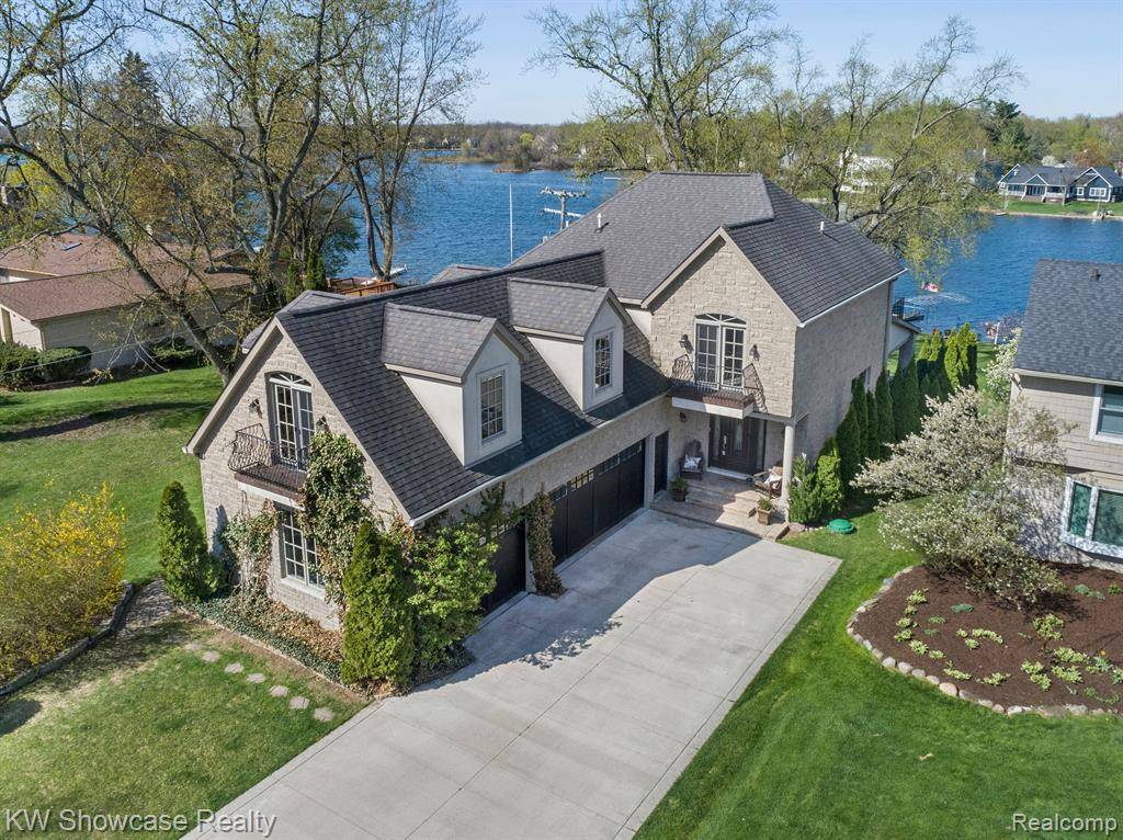 Commerce Twp, MI 48382,3190 EDGEWOOD PARK Drive
