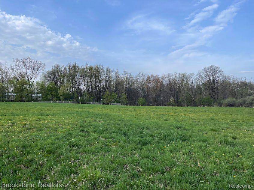 Mundy Twp, MI 48473,10315 HOGAN Road