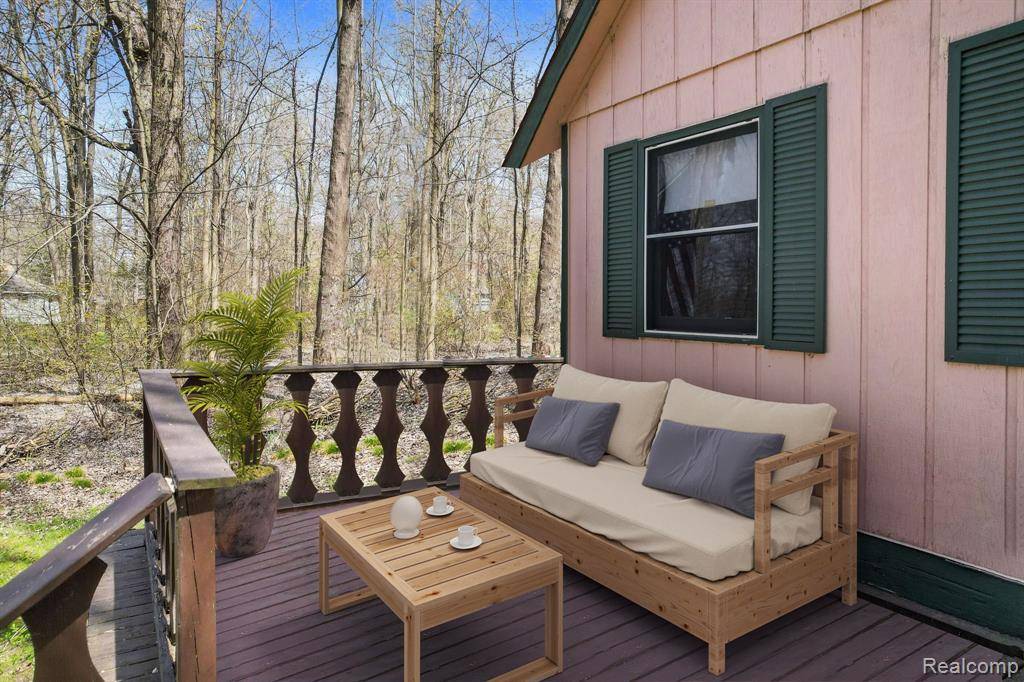 Clay Twp, MI 48001,146 Algonac Road