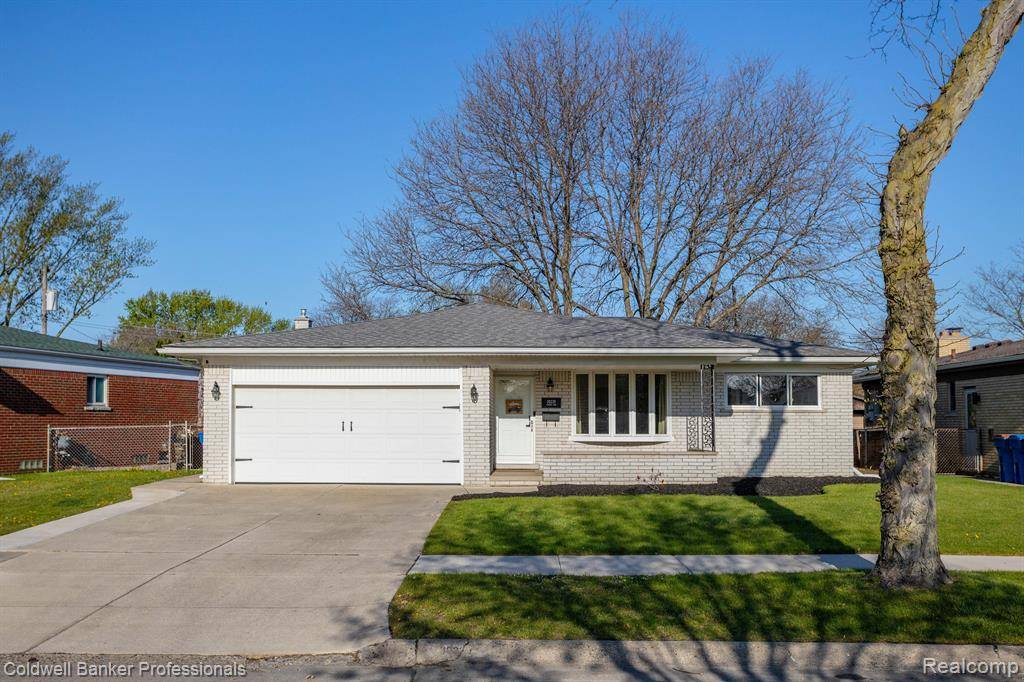 Warren, MI 48088,30239 AUTUMN Lane