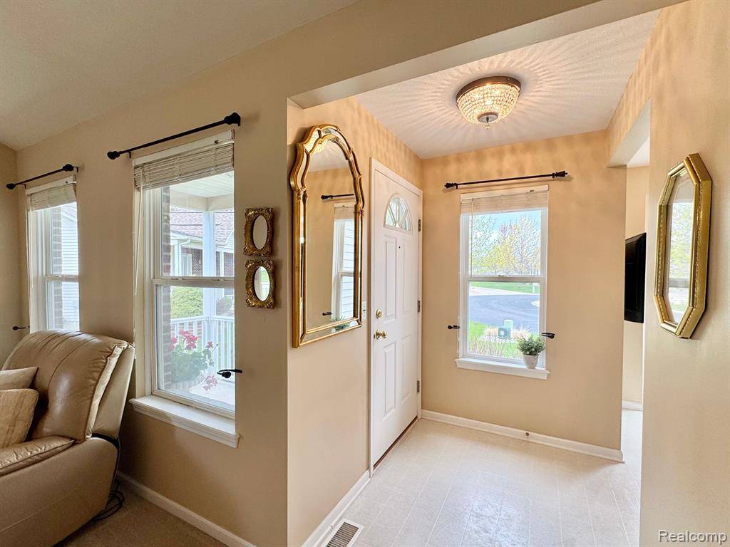 Flint Twp, MI 48433,6349 Kings Court