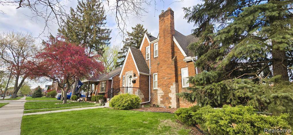 Wyandotte, MI 48192,2211 23RD Street