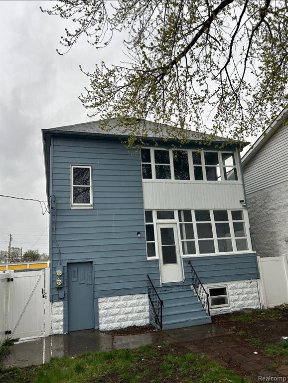 Wyandotte, MI 48192,320 HUDSON Street