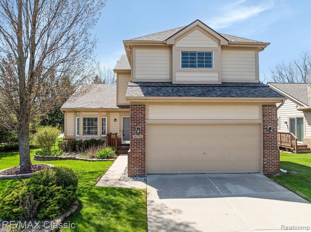 Novi, MI 48377,30701 SANDALWOOD Circle