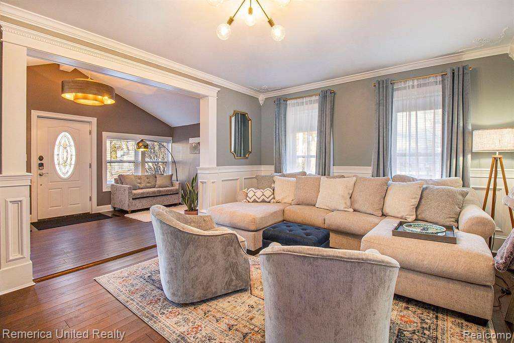 Milford Vlg, MI 48381,524 HICKORY Street