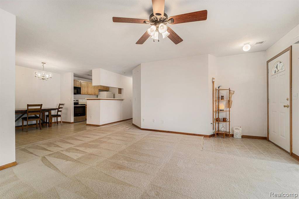 Westland, MI 48185,382 MARIGOLD Circle