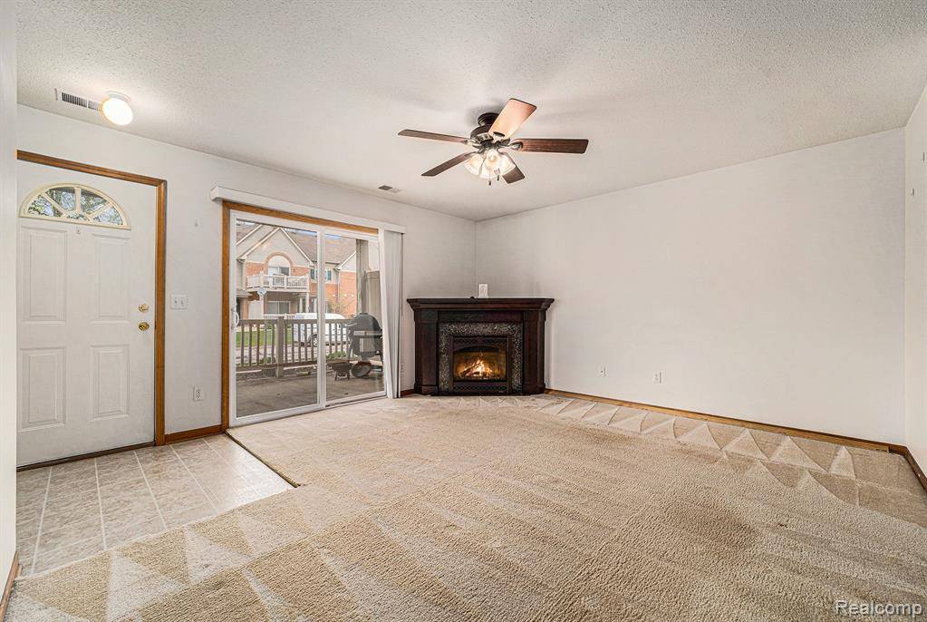 Westland, MI 48185,382 MARIGOLD Circle