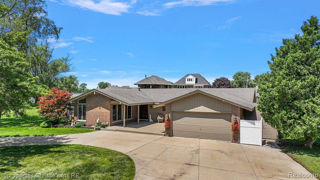 Harrison Twp, MI 48045,37337 LAKESHORE Drive