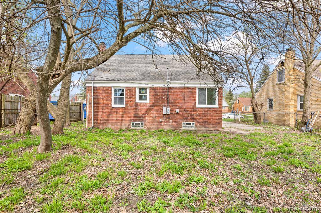 Inkster, MI 48141,1304 HELEN Street