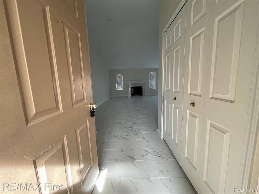Chesterfield Twp, MI 48051,46132 ROYAL Drive