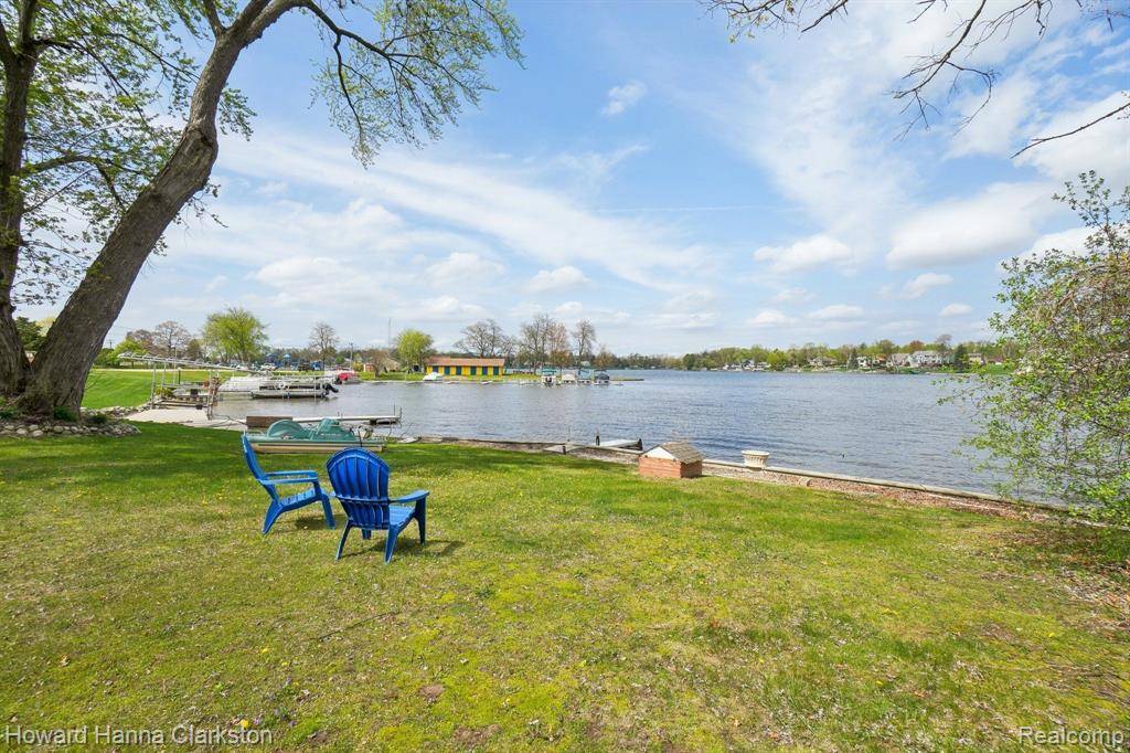 Waterford Twp, MI 48329,3786 MARINER Street