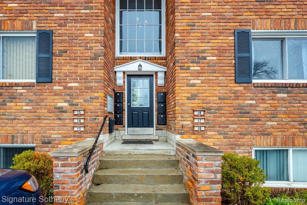 Farmington, MI 48336,31831 Grand River Avenue