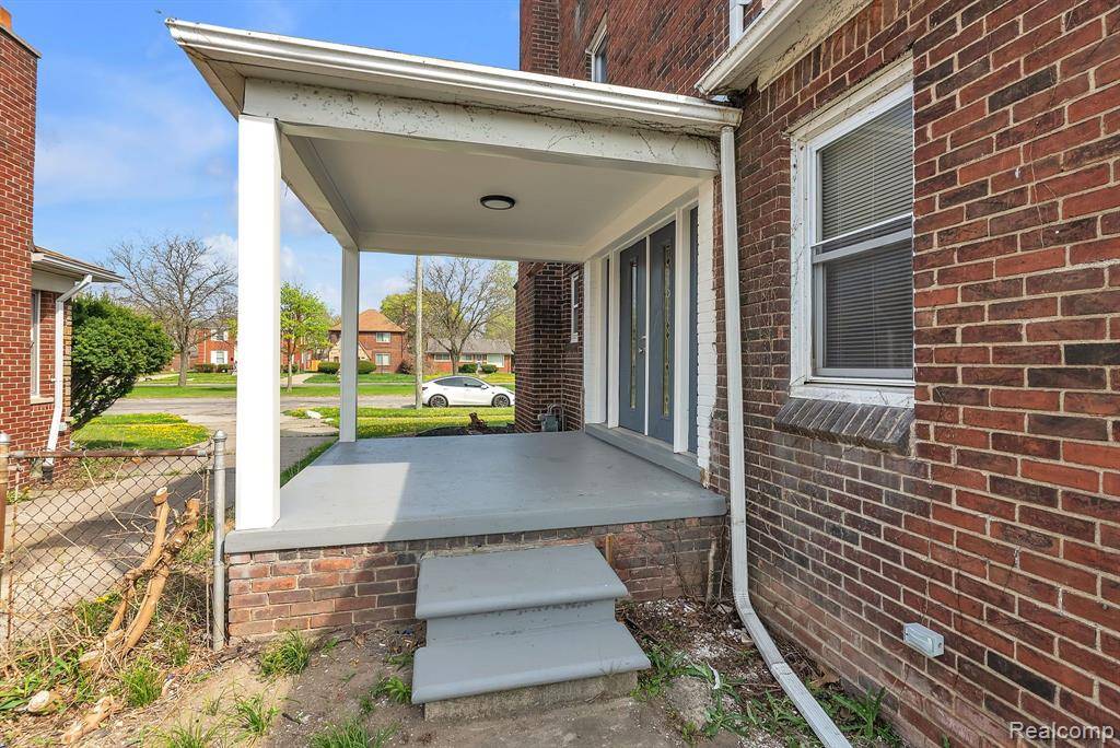 Detroit, MI 48213,8790 E OUTER Drive