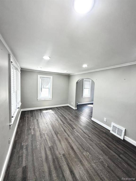 Dearborn, MI 48126,6101 ORCHARD Avenue