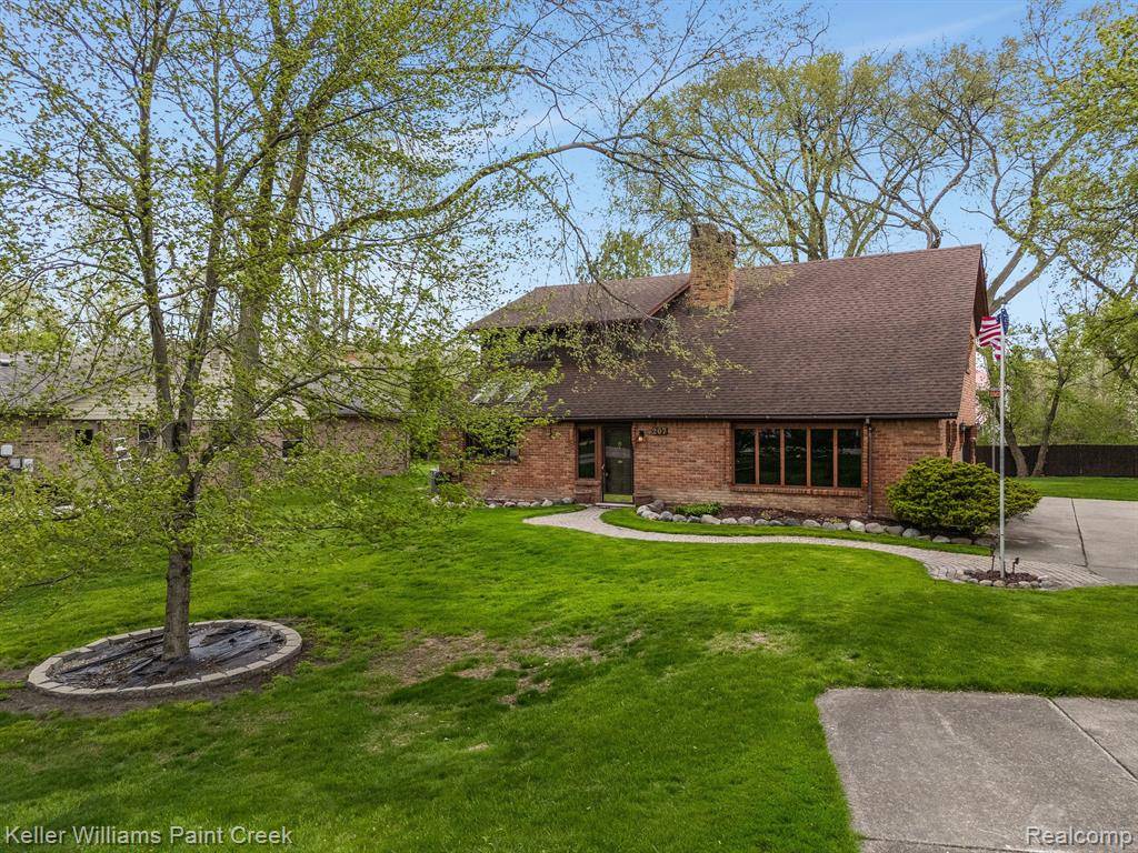 Troy, MI 48085,207 Leetonia Drive