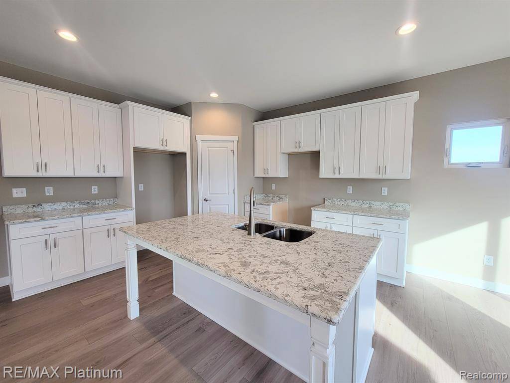 Fenton Twp, MI 48451,13192 Westwinds Drive