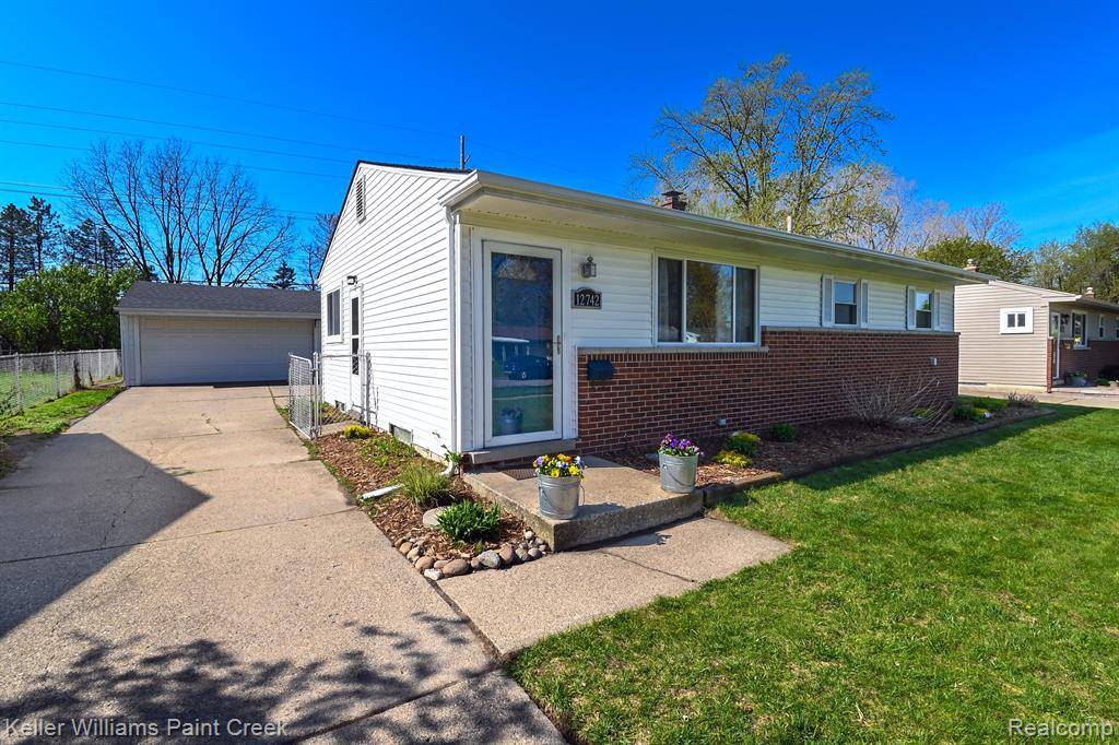 Sterling Heights, MI 48313,12742 DENOTER Drive