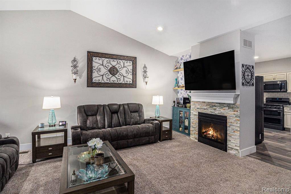 Howell, MI 48855,1758 Welland Street