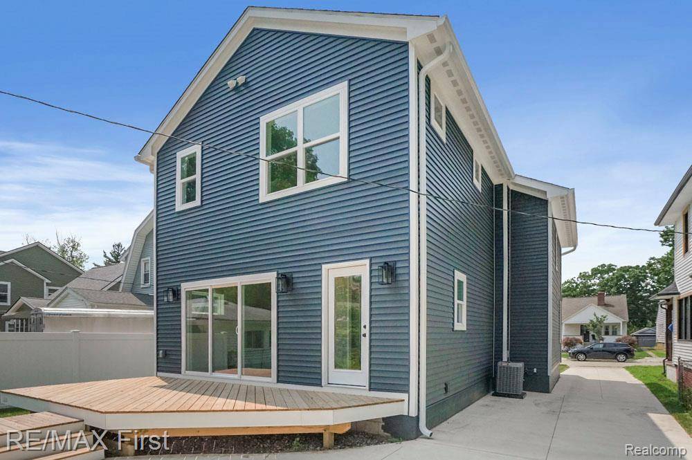 Royal Oak, MI 48067,639 S BLAIR Avenue