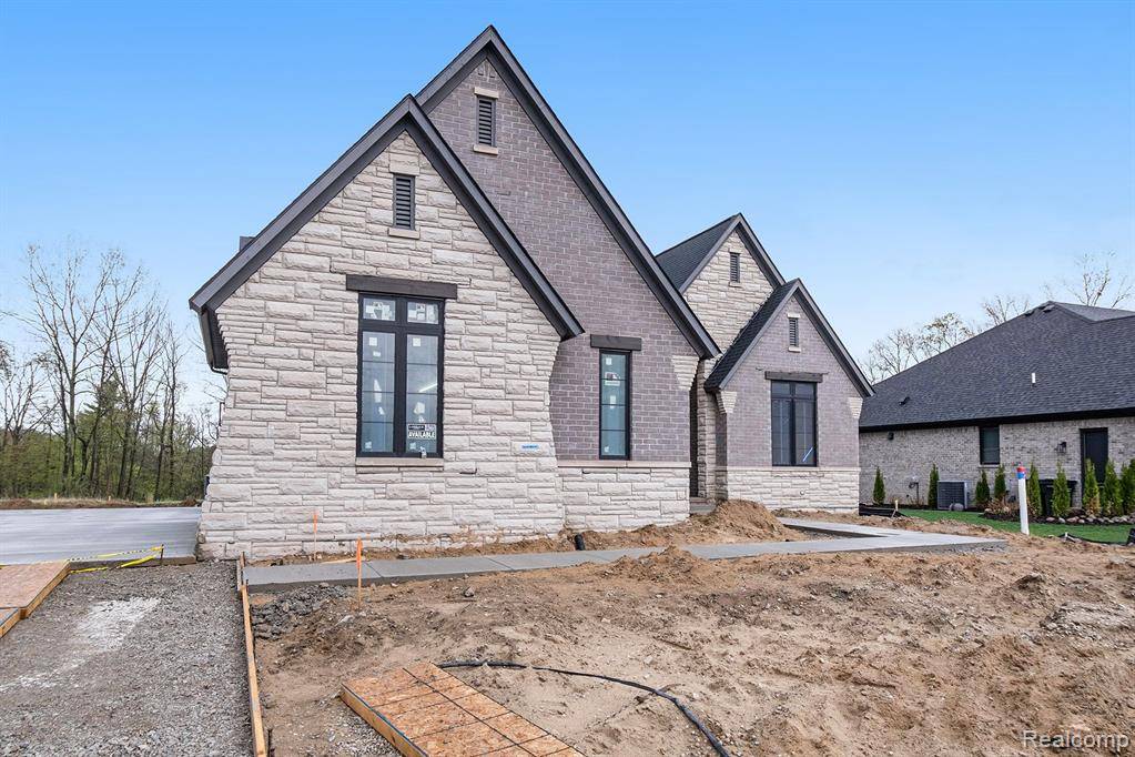 Shelby Twp, MI 48315,12771 N POINTE Drive