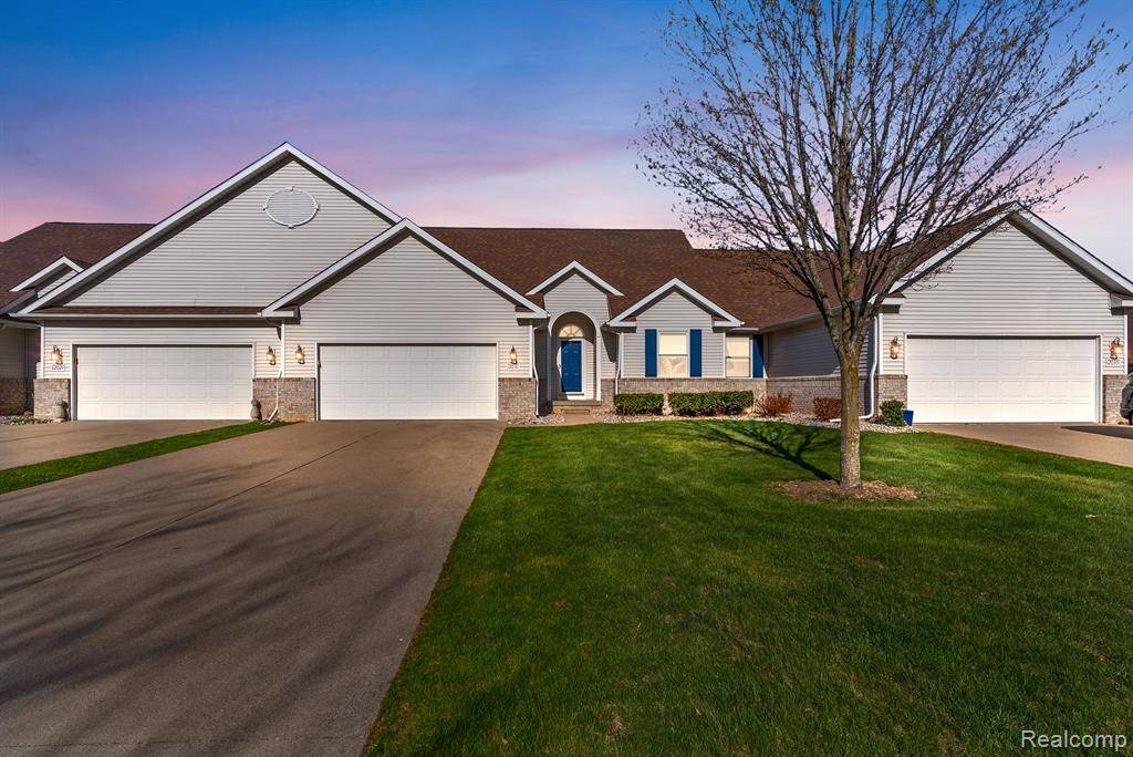 Vienna Twp, MI 48420,12031 E SCHONBORN Place N 12031 3